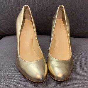 Pre-Owned Ivanka Trump Janie Light Gold Metallic Pumps - Size 11